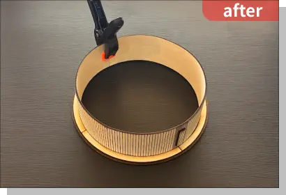 円形のウォールシェルフの側面-
              内側を取り付けた写真